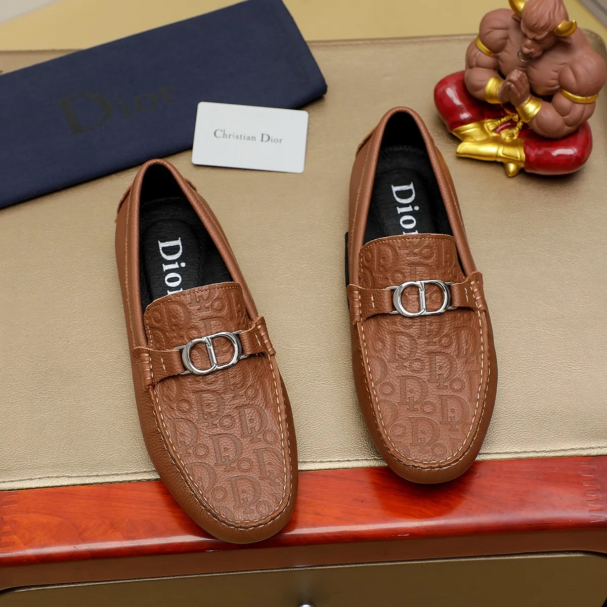 Men's shoes 💰380 🕷️🕷️[Dior] Dior's new casual men's shoes are launched in Hong Kong counters. Official website 1:1 production. Italian original first-layer cowhide + 🐷 leather lining. Designed by European and American masters. Perfect shape to create counter quality, solid color rubber wear-resistant outsole and classic dazzling toe! Super versatile and very comfortable. High-end without losing taste, fashionable and novel! ! Absolute focus! Colors available! Code number 38-44 (45.46 customized)